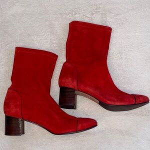 Stuart Weitzman red stretch stack heel booties w/ black leather cording Sz 6